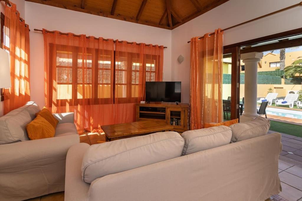 Villa Helen - Heated Pool Wifi Smarttv Barbecue Corralejo Eksteriør bilde