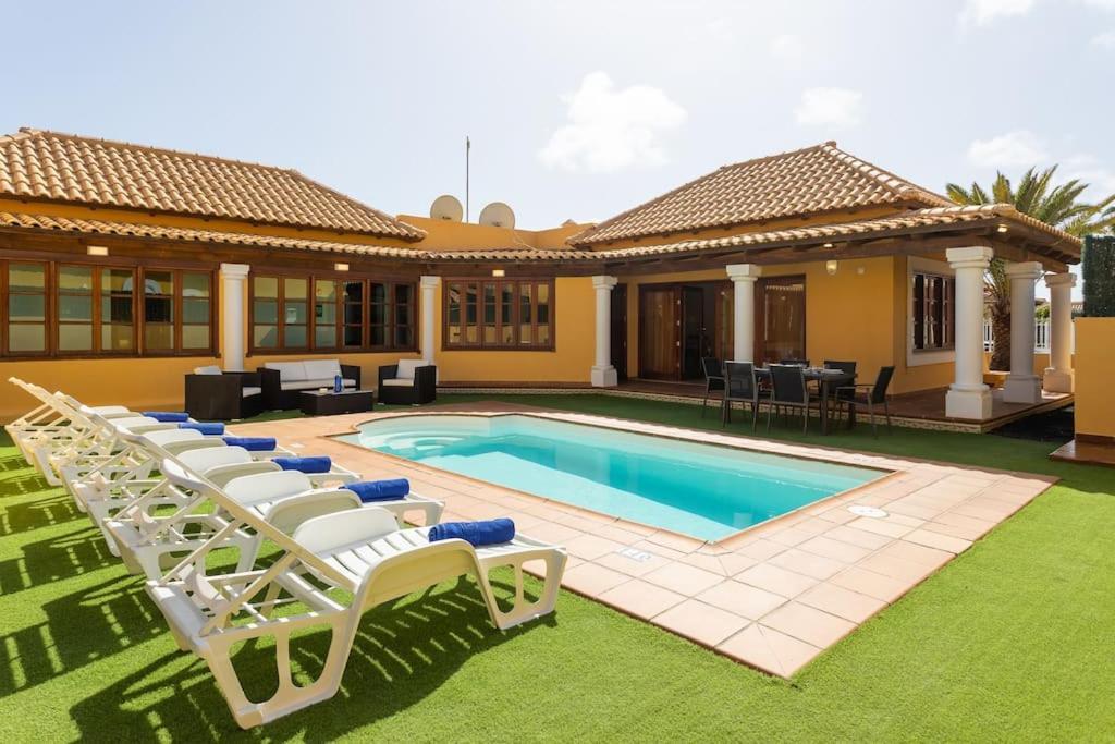 Villa Helen - Heated Pool Wifi Smarttv Barbecue Corralejo Eksteriør bilde